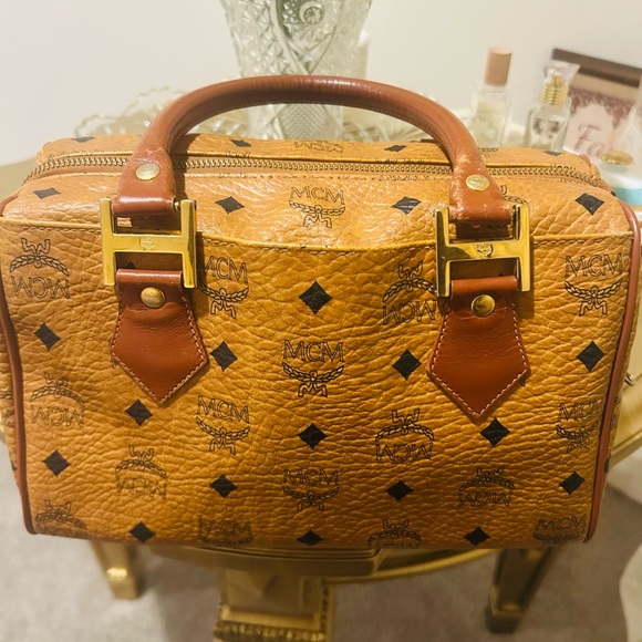 SOLD** FIRM PRICE Authentic MCM Boston bag - Picture 8 of 11